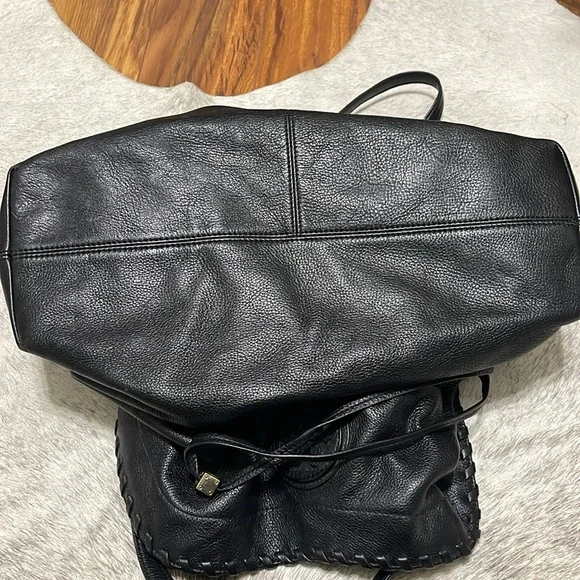 Tory Birch Black Leather Tote Purse, Lightly Used, Leather Detail, - Picture 7 of 7